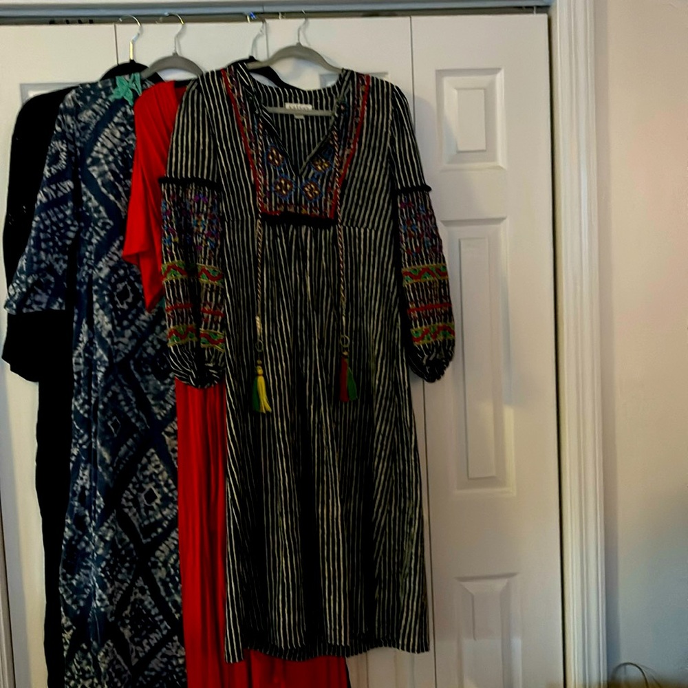 Kaftan dress with long sleeves